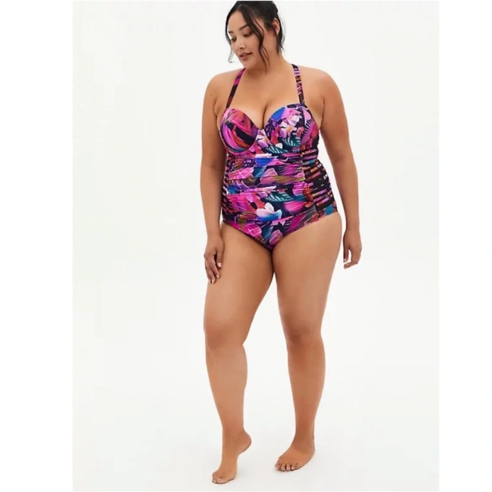 NWT torrid leaves print mesh ladder side swimsuit